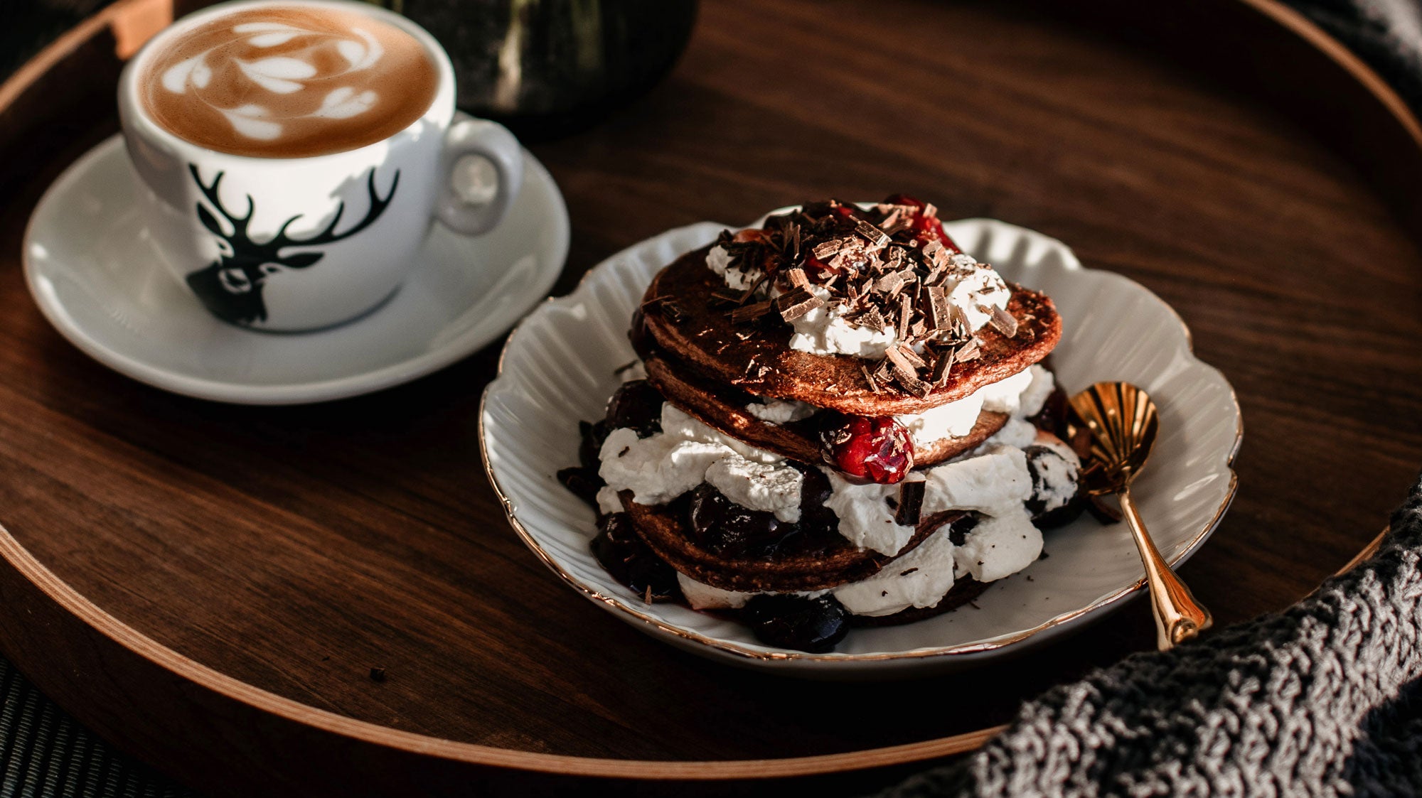 Pancakes im Black Forest Style