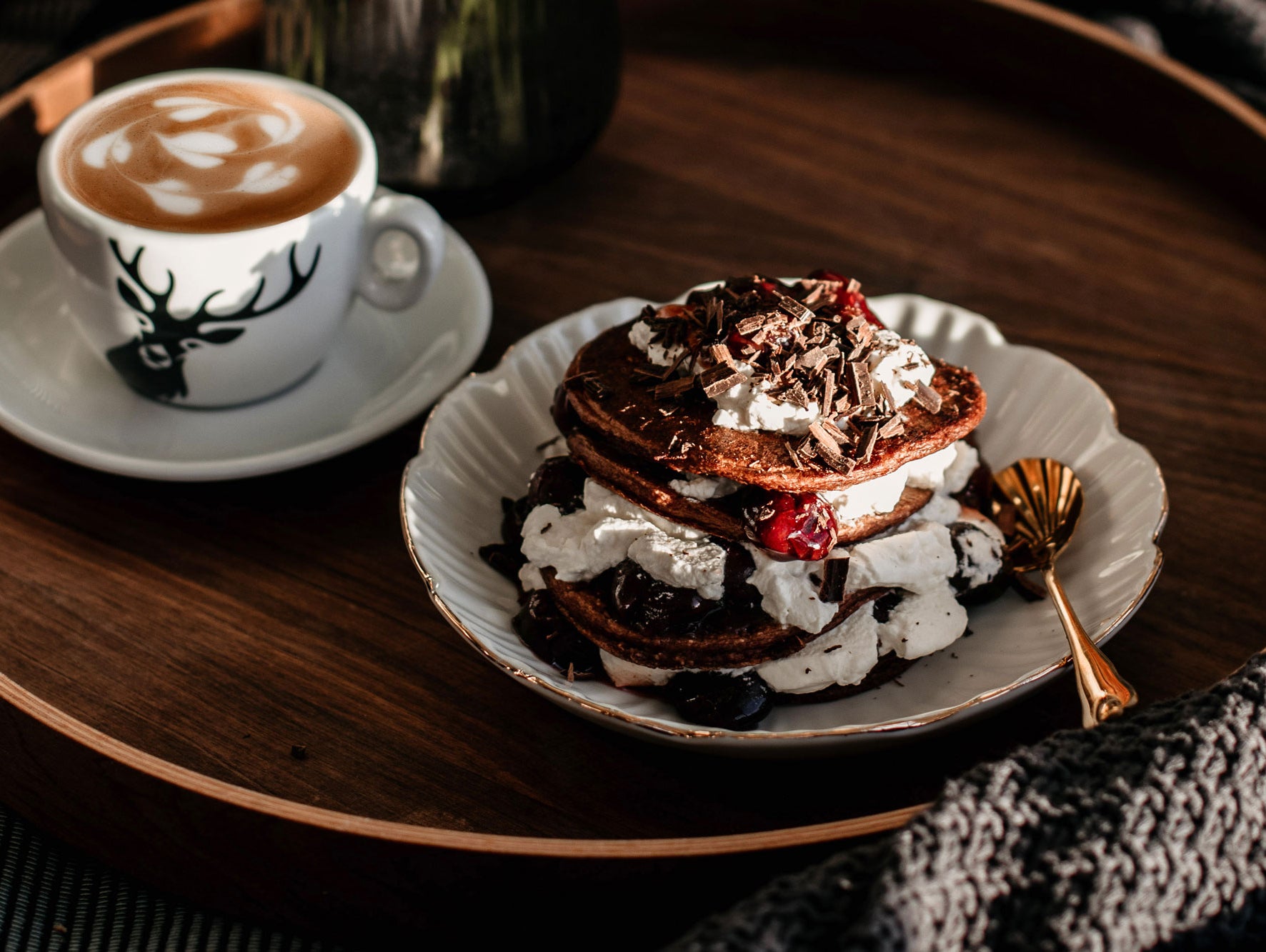 Pancakes im Black Forest Style